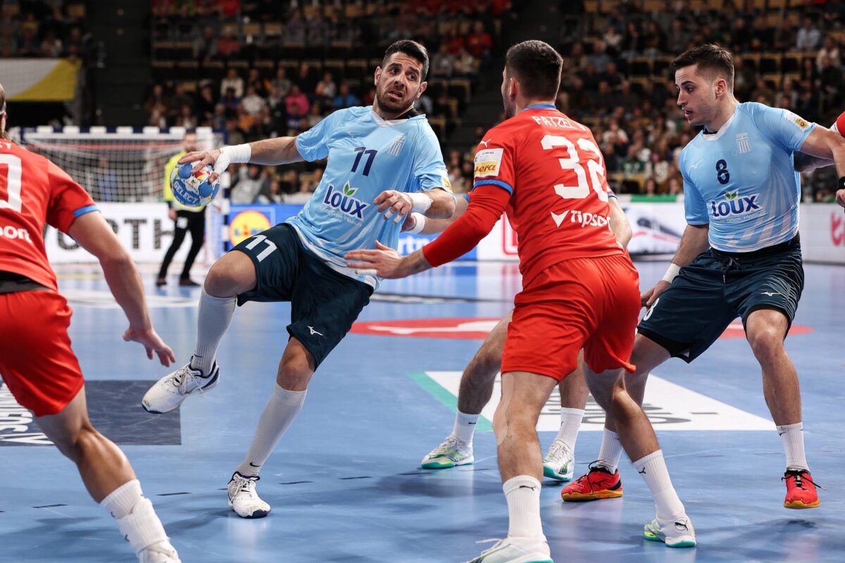 Μάλλιος: «Καλή χρονιά με την πρόκριση στο EURO 2026»