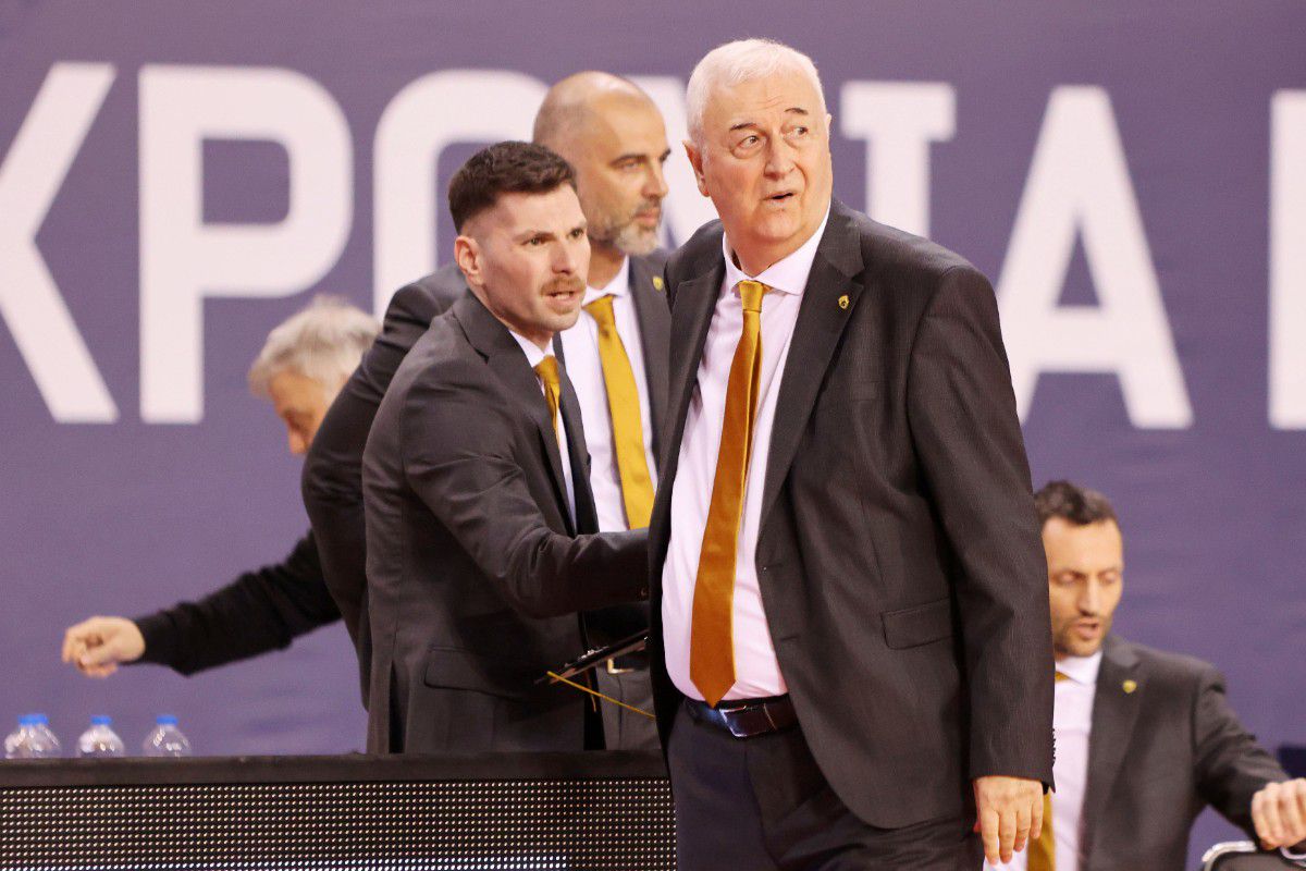 Σάκοτα: «Έτσι είναι όταν παίζεις… σαν γυναικείο μπάσκετ» (vid)