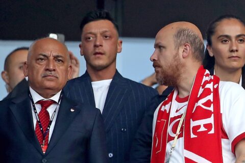 Ο Μεσούτ Οζίλ