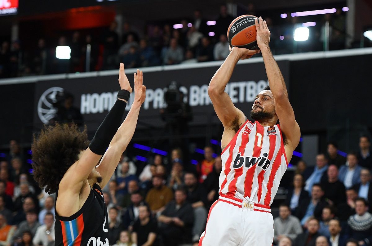 Ο Νάιτζελ Γουίλιαμς-Γκος ήταν ο παίκτης-κομπιούτερ του Ολυμπιακού στη νίκη επί της Παρί στη Γαλλία