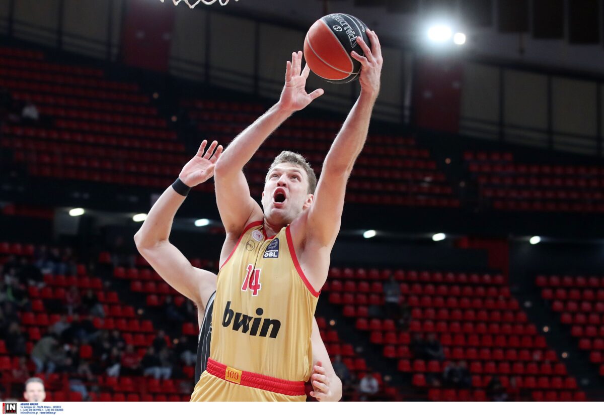 MVP της Stoiximan GBL: Μα ποιος άλλος; Ο Βεζένκοφ για πέμπτη φορά!