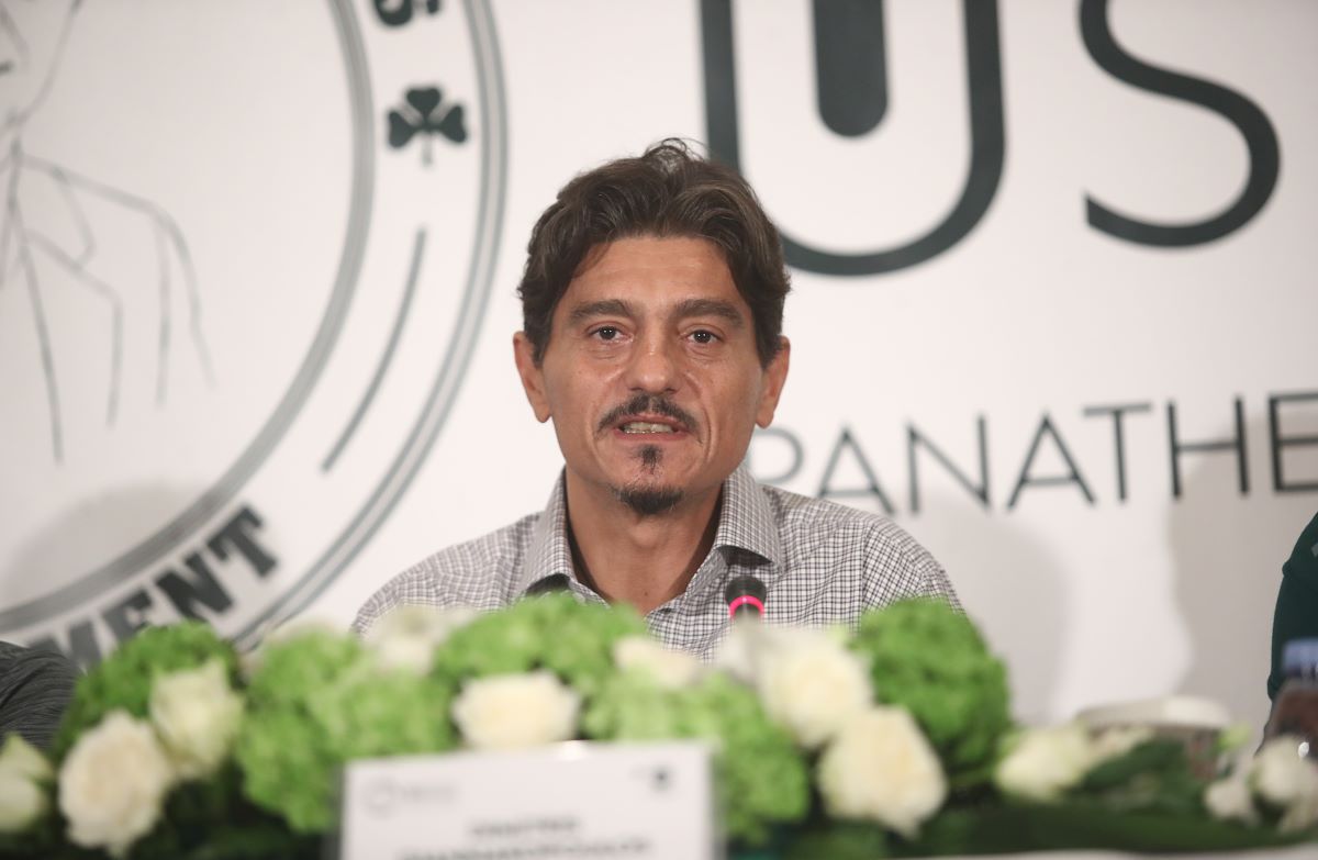 Γιαννακόπουλος με την κούπα: «Το πρώτο για φέτος»