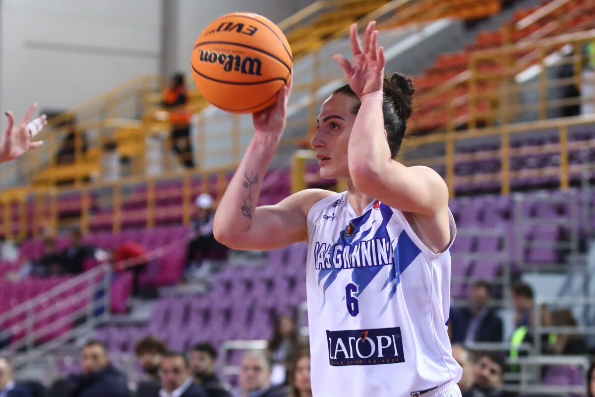 Η Ντίνα Σαρηγιαννίδου στο Sportal: «Όνειρο που θέλω να το ζήσω ένας τίτλος με τον ΠΑΣ Γιάννινα – Αυτά έφερε η κόουτς Ερντέμ στην ομάδα» (vid)