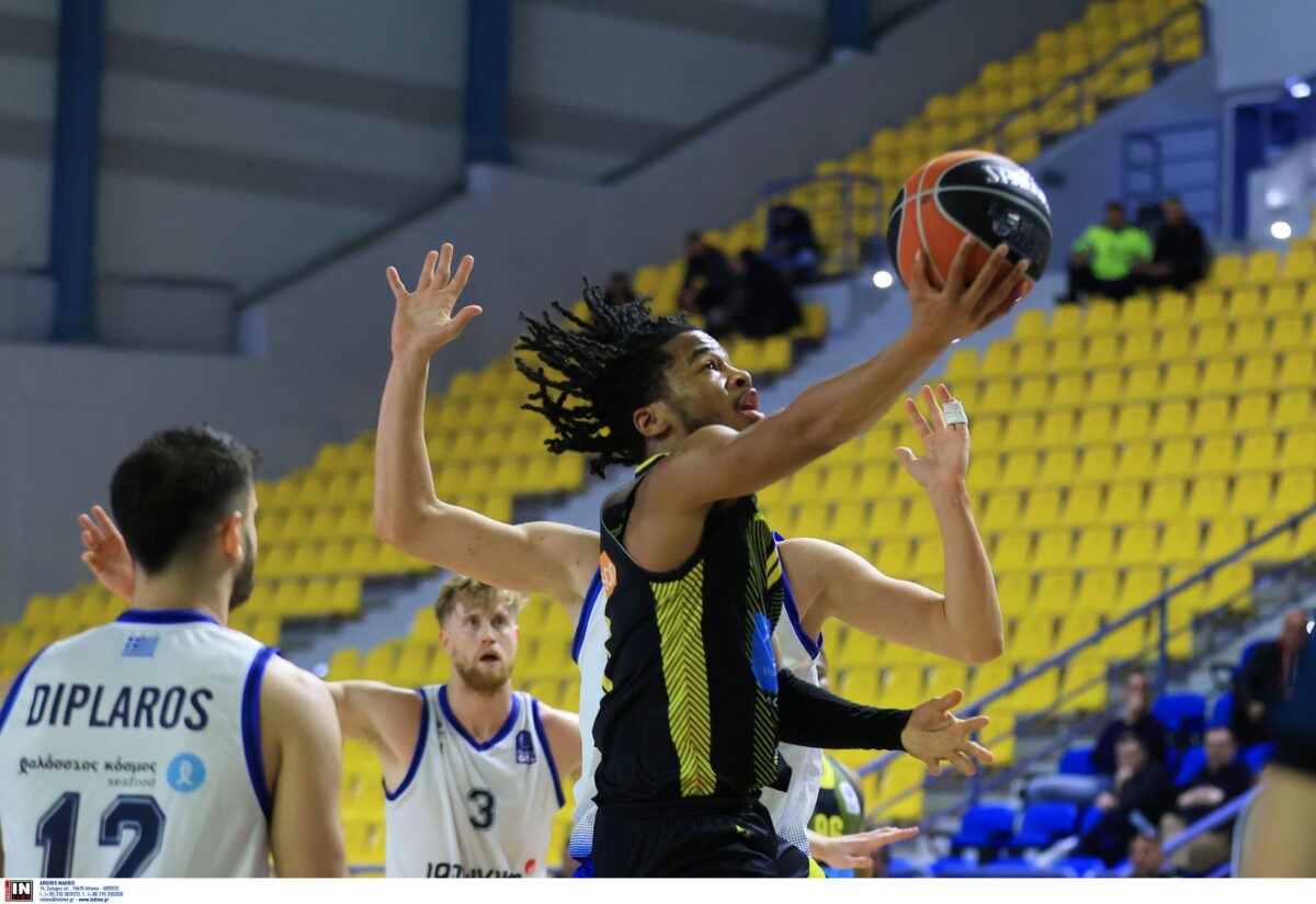 Ο Άρης κλείδωσε την 8η θέση με μεγάλο «διπλό» στην Καρδίτσα