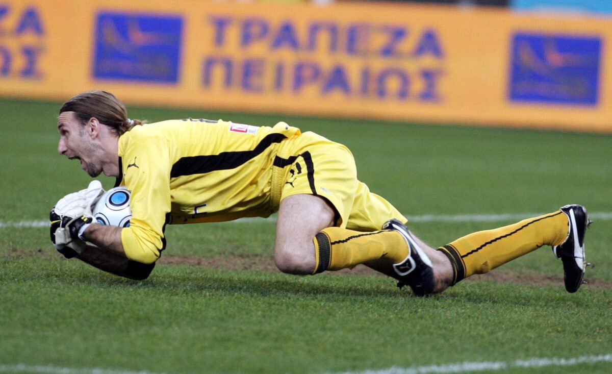 Ο Ράντισα Ίλιτς με τη φανέλα του Πανσερραϊκού