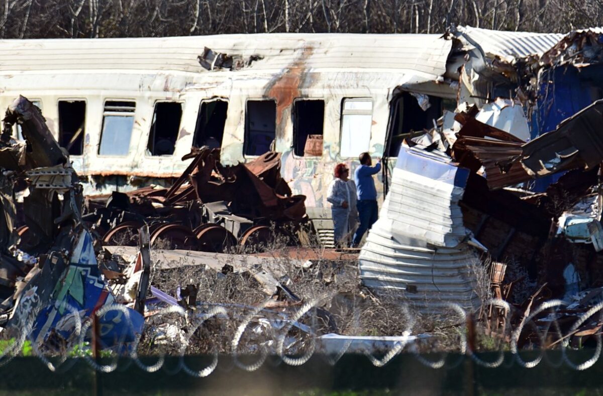 Τέμπη: Τα εννέα «φορτία» που καθυστερούν τη δίκη