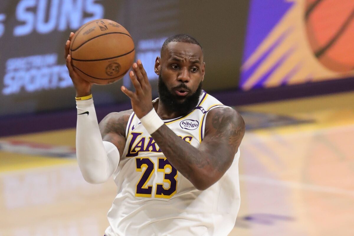 Προβληματισμός στους Λέικερς για την απουσία του Λεμπρόν, που θα μείνει για λίγο εκτός ομάδας για «προσωπικούς λόγους»