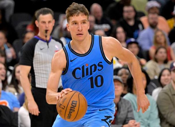 Ο Μπόγκνταν Μπογκντάνοβιτς στο Sportal: Αποκάλυψε γιατί πήρε ποδοσφαιρικό αριθμό στους Κλίπερς – Tι είπε για το Eurobasket 2025 (vid)