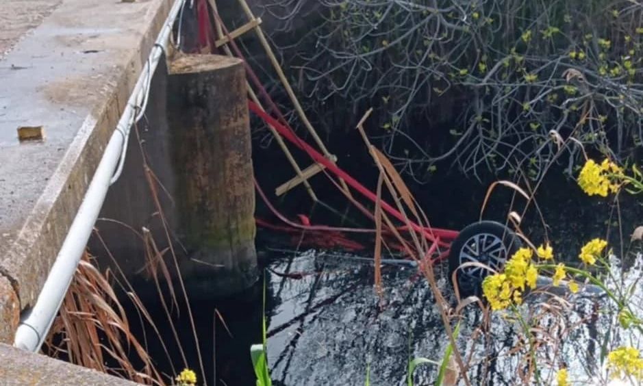 Τραγωδία στη Λακωνία: Νεκρή ανήλικη μετά από εκτροπή οχήματος σε κανάλι – Δύο τραυματίες