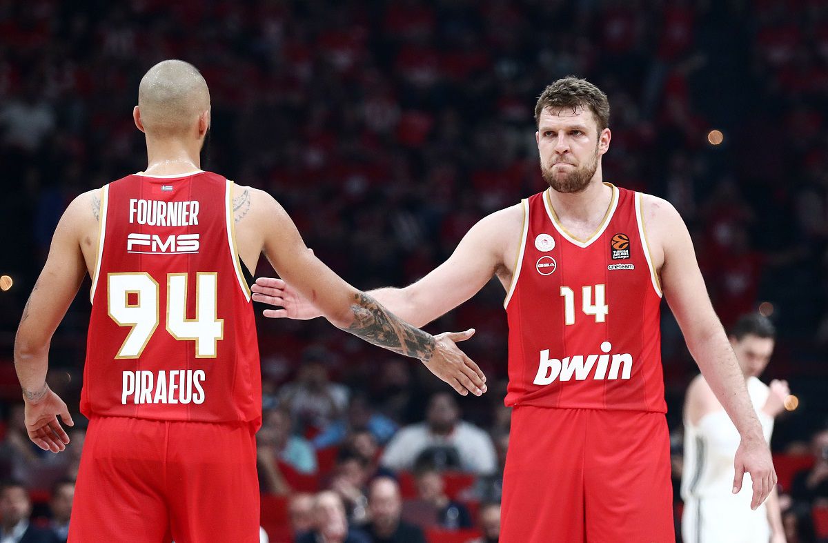 Ο Ολυμππιακός είναι κυριαρχικός με τη Ρεάλ