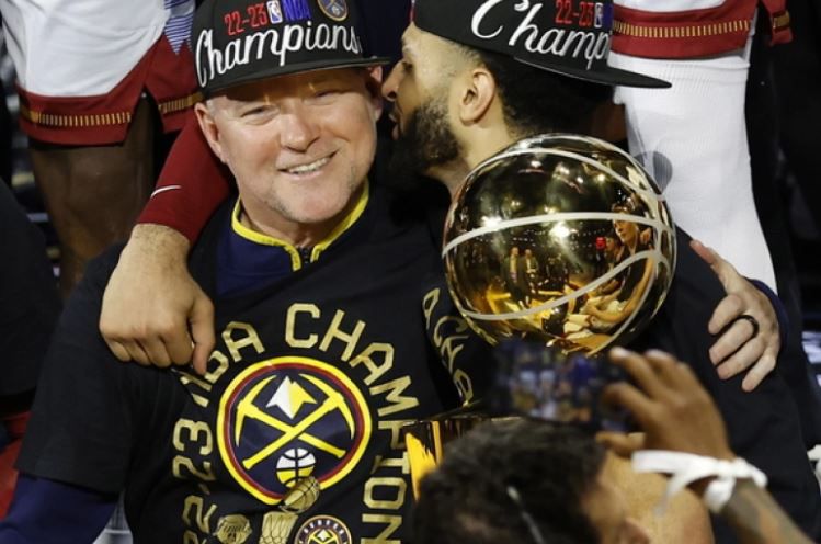 Αυτός είναι ο λόγος που απολύθηκε ο Μαλόουν – Ο ιδιοκτήτης των Νάγκετς έβαλε «τέλος» στις φήμες (vid)