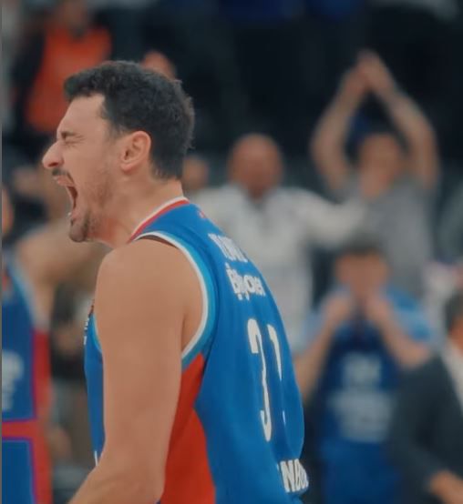 Το μήνυμα της Εφές προς τον κόσμο της ενόψει Παναθηναϊκού: «Η μοίρα αυτής της σειράς…» (vid)