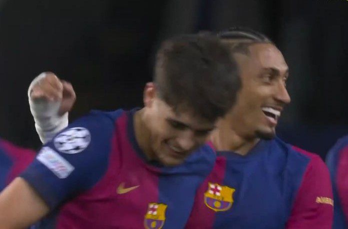 Μπαρτσελόνα – Ντόρτμουντ: Ο Ραφίνια «έκλεψε» το γκολ του Κουμπαρσί για το 1-0