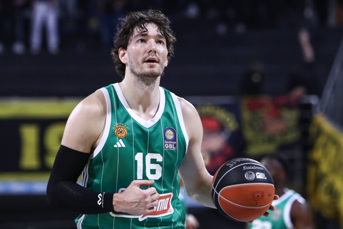 Οσμάν μετά την ανανέωση του συμβολαίου του: «Το μόνο που είναι στο μυαλό μου είναι να πάρουμε την Euroleague»