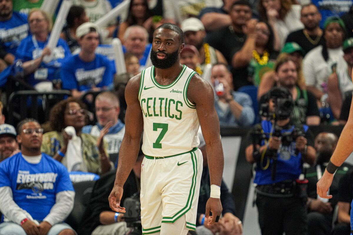 Ο Τζέιλεν Μπράουν αγωνίστηκε στα playoffs με ρήξη μηνίσκου – Πιθανό το ενδεχόμενο του χειρουργείου