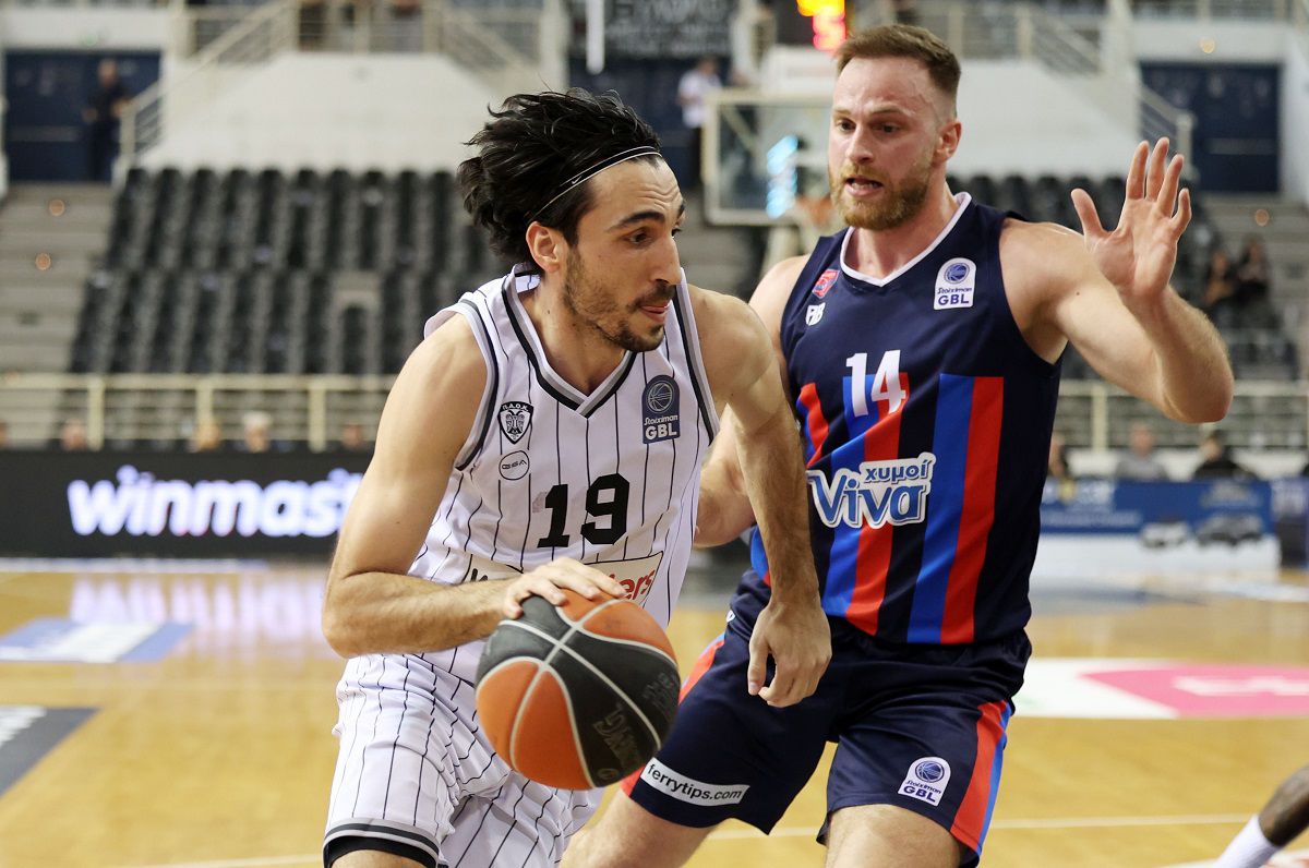 Ο Δημήτρης Κατσίβελης τελείωσε με 18 πόντους τον αγώνα με τον Πανιώνιο