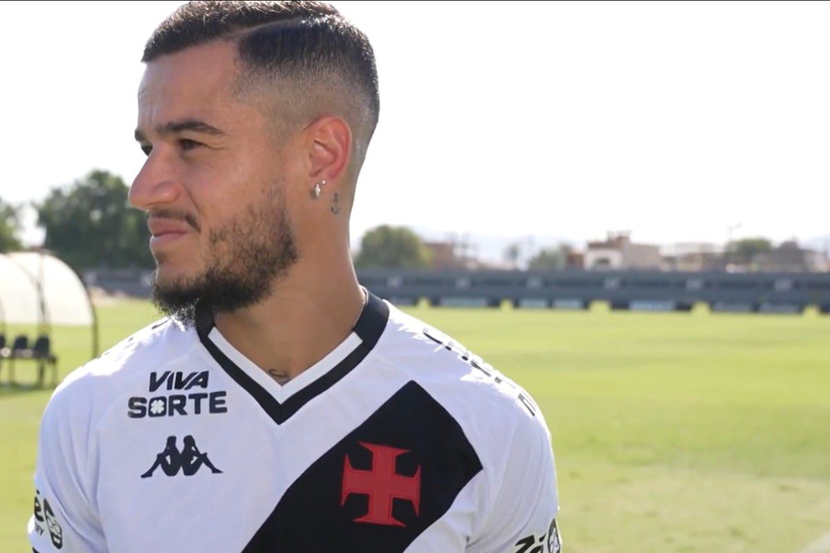 Απίστευτο κι όμως… βραζιλιάνικο: Έπεφταν πυροβολισμοί την ώρα που έκανε δηλώσεις ο Κουτίνιο (vid)