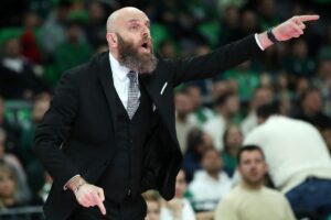 Ο προπονητής του ΠΑΟΚ, Μάσιμο Καντσελιέρι