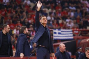 Ο προπονητής του Ολυμπιακού, Γιώργος Μπαρτζώκας
