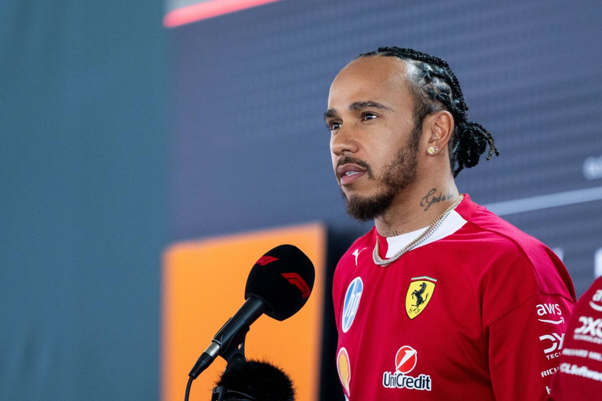 Ο Χάμιλτον αρνείται ότι έχει πρόβλημα στη συνεργασία με τον μηχανικό του