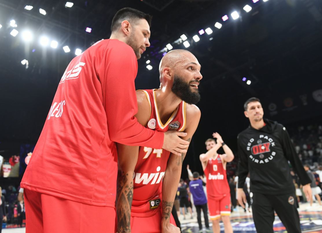 Το «ευχαριστώ» του Ολυμπιακού στους φιλάθλους που ταξίδεψαν στο Άμπου Ντάμπι – Η συγκινητική ανάρτηση (pic)