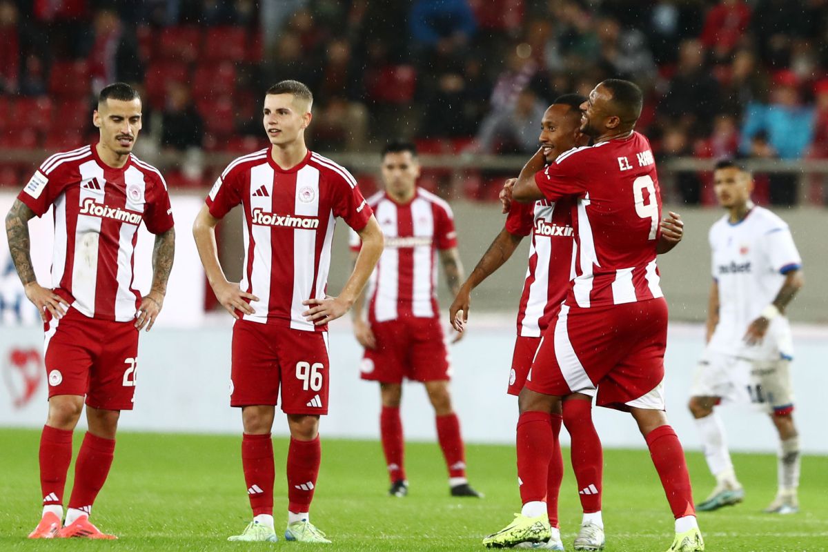 Οι παίκτες του Ολυμπιακού στο ματς με τον Βόλο