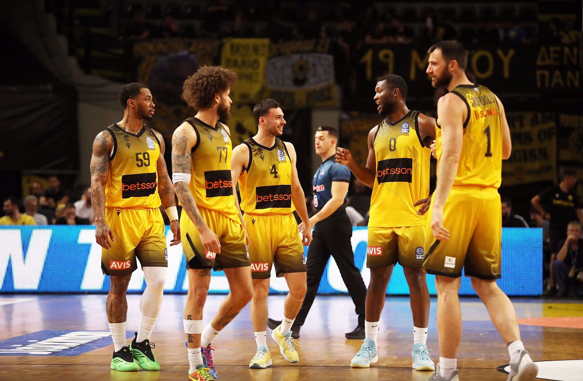 Με Αγγελόπουλο το αποχαιρετιστήριο δείπνο στην ΑΕΚ