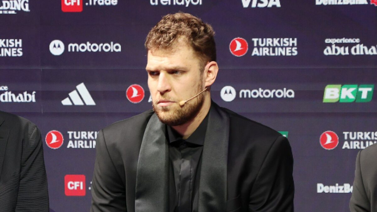 Βεζένκοφ: «Ευλογημένος που γύρισα – Δεν σου χρωστάει κάτι η τύχη»