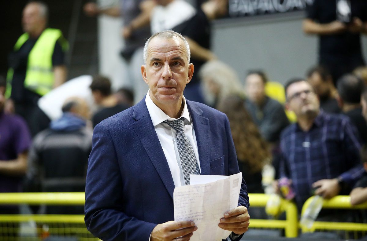 Το συγκινητικό «αντίο» του Λιμνιάτη στο Περιστέρι