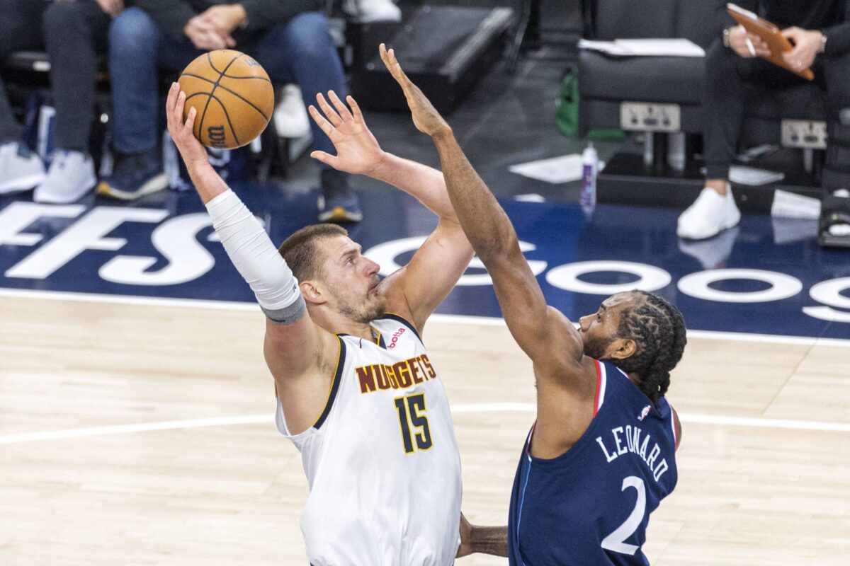 Ο Γιόκιτς «σάρωσε» τον Γκίλτζιους-Αλεξάντερ στα playoffs: Τα εντυπωσιακά στατιστικά του Σέρβου σέντερ