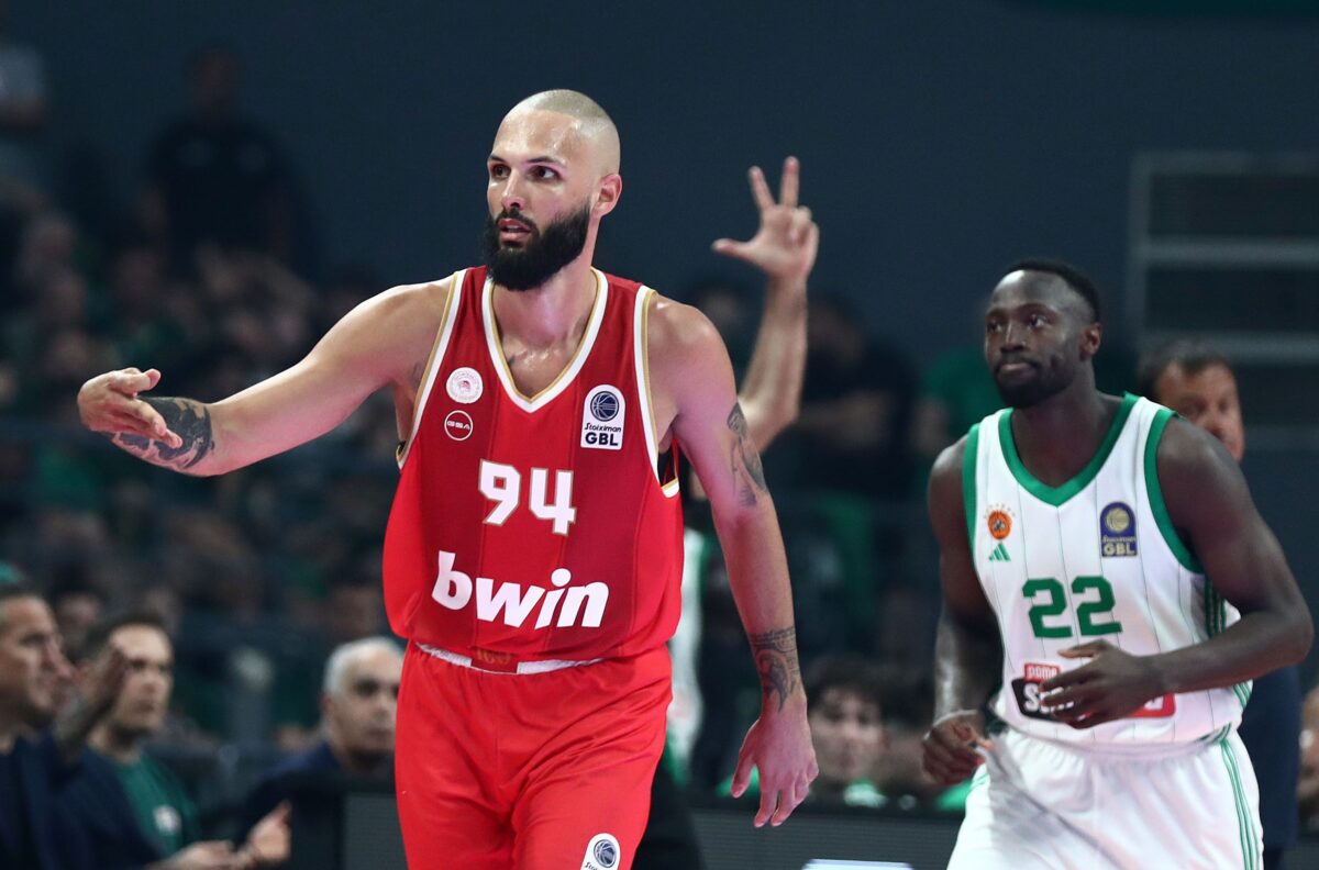 Με τριάδα – φωτιά ο Ολυμπιακός έκανε το break στο ΟΑΚΑ και πήρε προβάδισμα τίτλου