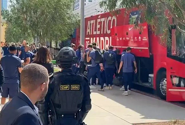 Η Ατλέτικο μέσα στο… χάος του Λος Άντζελες: Δέχτηκε επίθεση το ξενοδοχείο που μένουν οι «ροχιμπλάνκος»! (vid)
