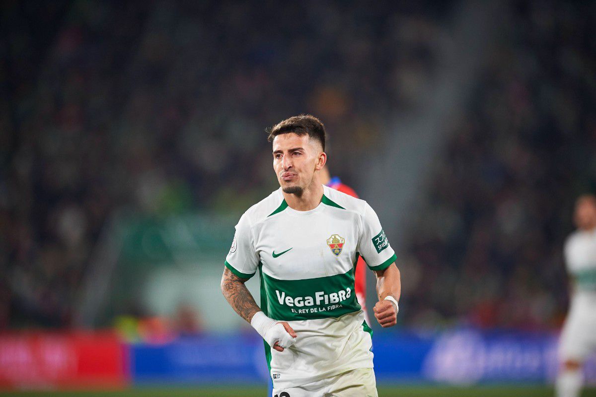 «Ο Ολυμπιακός είναι αποφασισμένος να κινηθεί για τον Νίκο Φερνάντες – Το ποσό που ζητάει η Έλτσε»