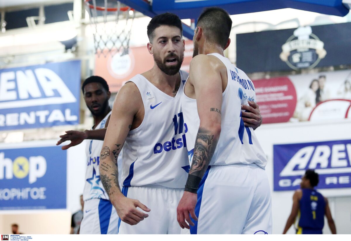 Ο Γιάννης Αθηναίου «κρέμασε» τα παπούτσια του: «Αποχωρώ γεμάτος» – Η συγκινητική ανάρτηση