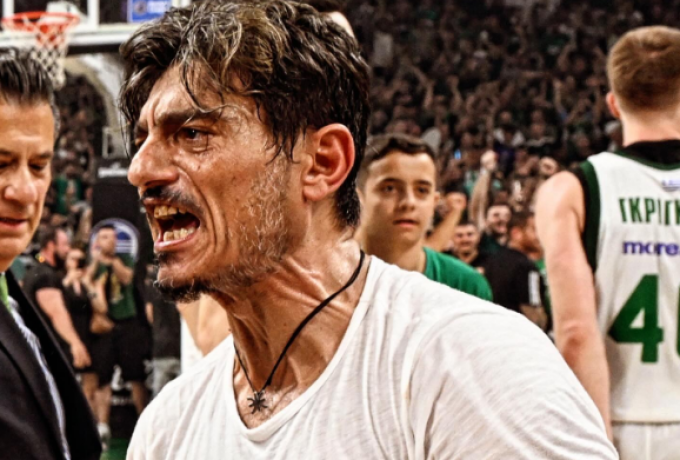 H γεμάτη ένταση φωτογραφία, που δημοσίευσε ως… σχόλιο για το ντέρμπι με τον Ολυμπιακό ο Δημήτρης Γιαννακόπουλος