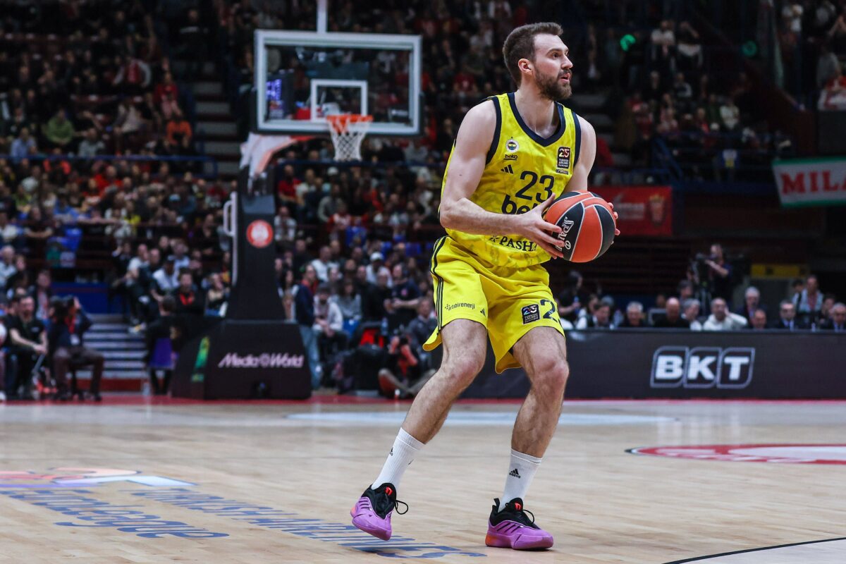 Η Φενέρ τα… χρειάστηκε, αλλά με πρωταγωνιστή τον Γκούντουριτς βρέθηκε με το ενάμιση πόδι στους τελικούς