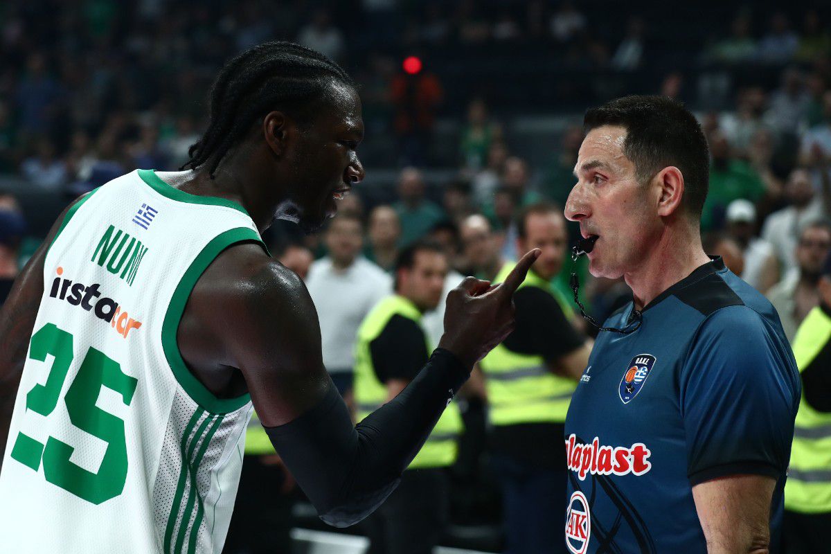 Το φύλλο αγώνα του game 3: Οι Φουρνιέ – Ναν και τα υβριστικά συνθήματα