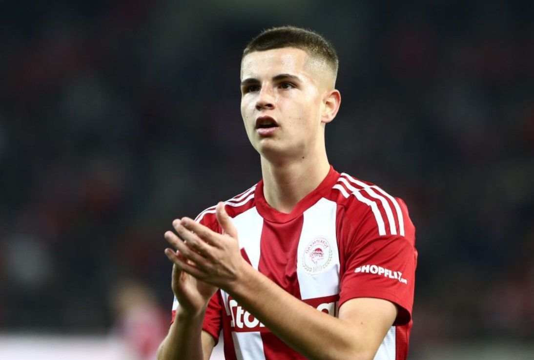 Ο Χρήστος Μουζακίτης στο Ολυμπιακός - ΑΕΚ