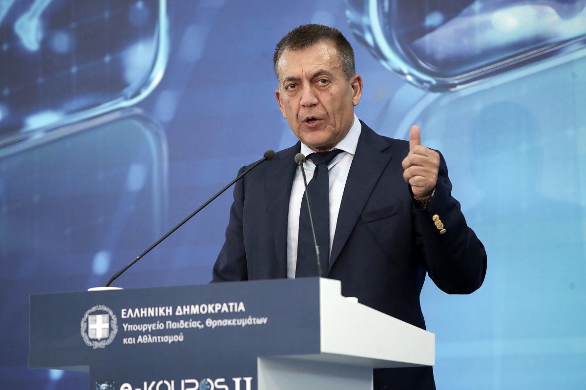 Βρούτσης: «Το πρωτάθλημα θα τελειώσει στο γραφείο μου αν…»