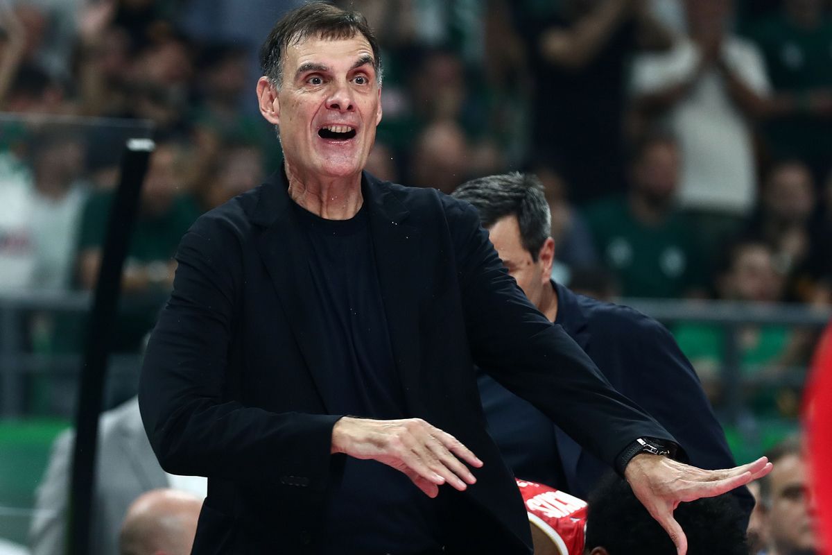 Μπαρτζώκας στη συν. Τύπου για Αταμάν: «Εγώ δεν το έχω κάνει ποτέ στη ζωή μου αυτό»