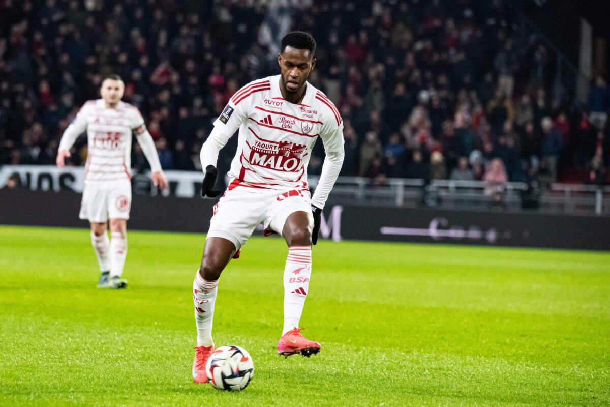 Kicker: «Ο Άρης ενδιαφέρεται για τον Εντμίλσον Φερνάντες»