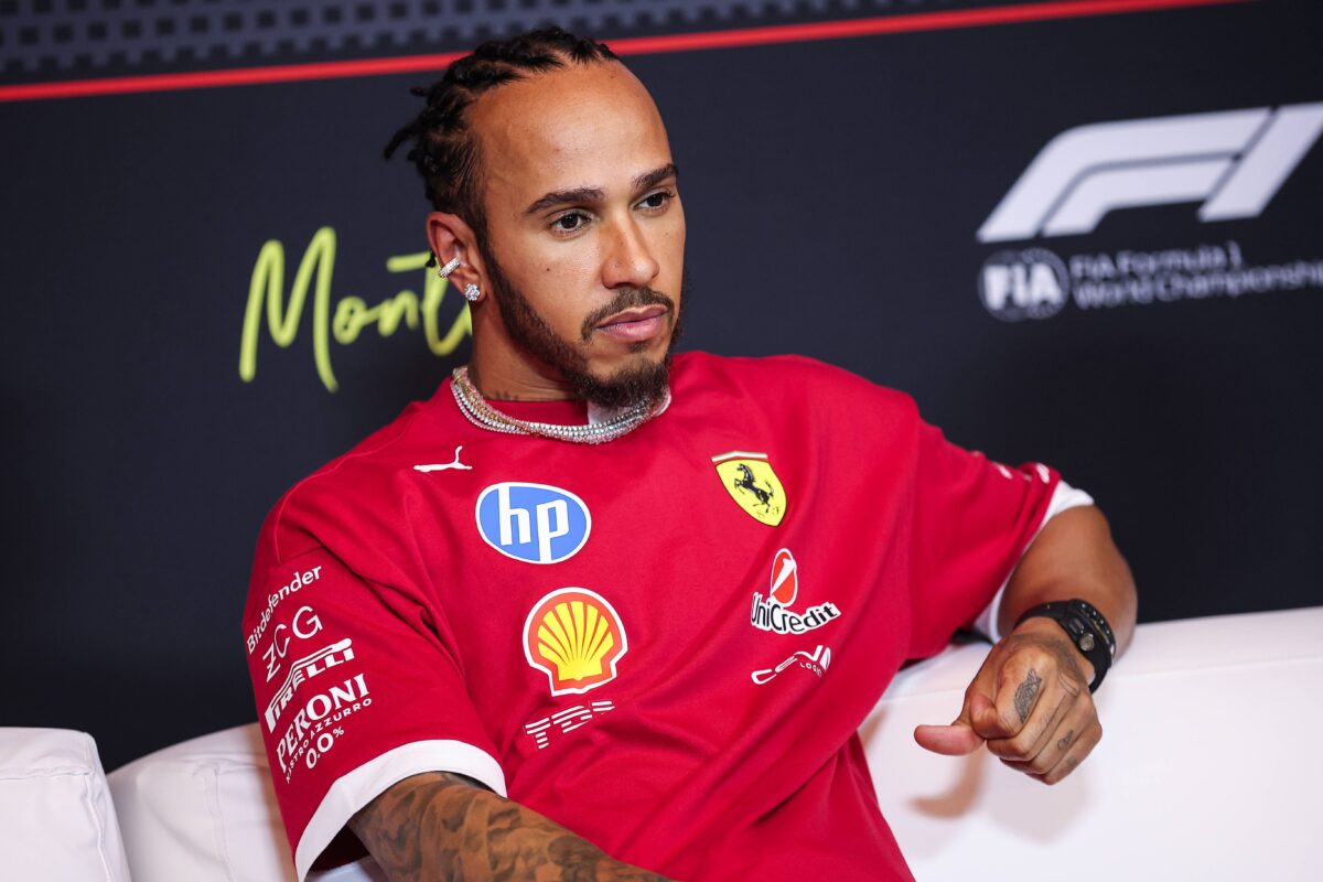 Αινιγματικός Χάμιλτον για τη Ferrari: «Υπάρχουν πολλά που δεν μπορώ να πω…»