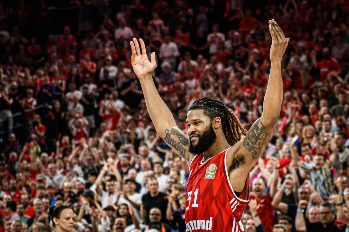 Η Μπάγερν Μονάχου στέφθηκε πρωταθλήτρια Γερμανίας για δεύτερη συνεχόμενη χρονιά!