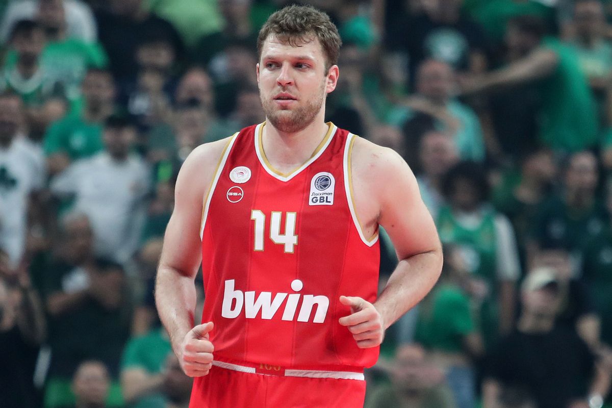 Βεζένκοφ: «Παίξαμε πολύ καλά στην επίθεση» (vid)