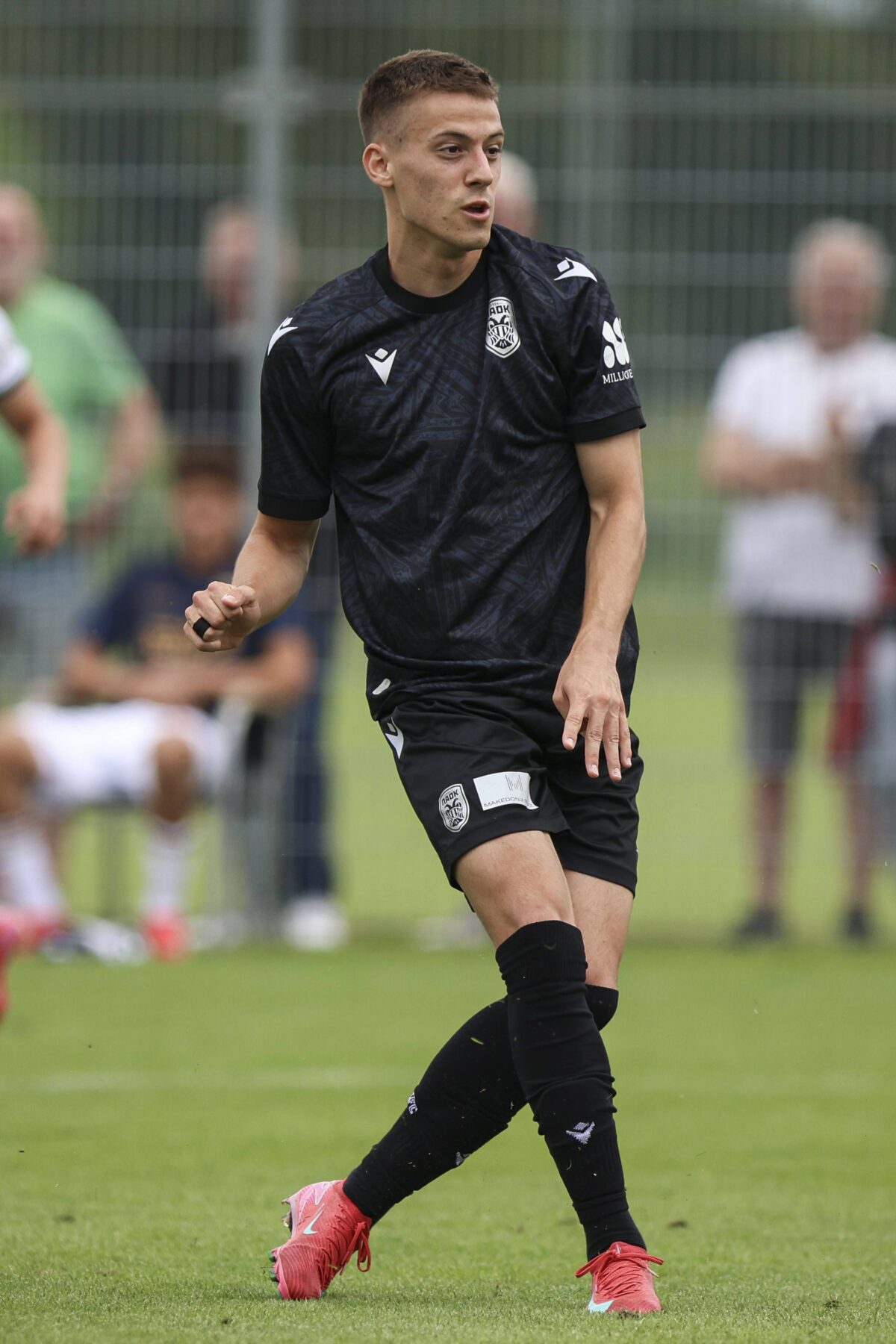 Ανατροπή με Κωνσταντέλια και μεταγραφή στη Στουτγκάρδη βλέπουν οι Γερμανοί!