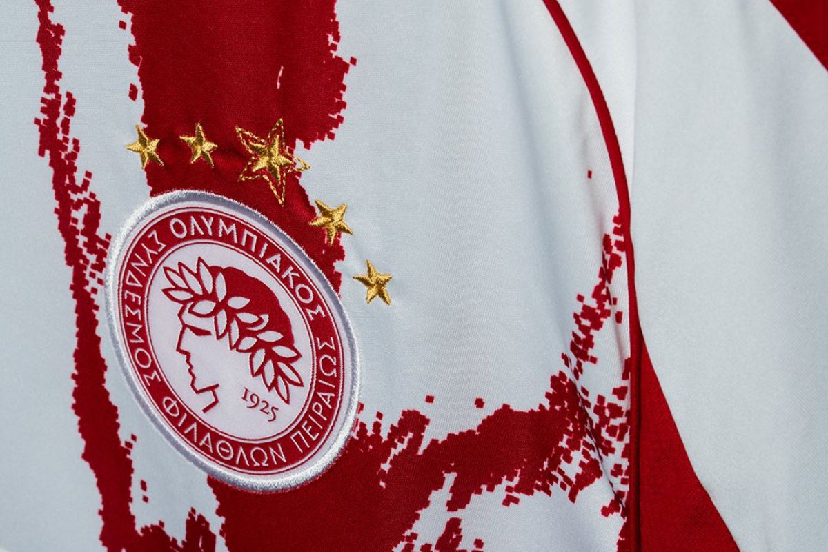 Η νέα φανέλα του Ολυμπιακού