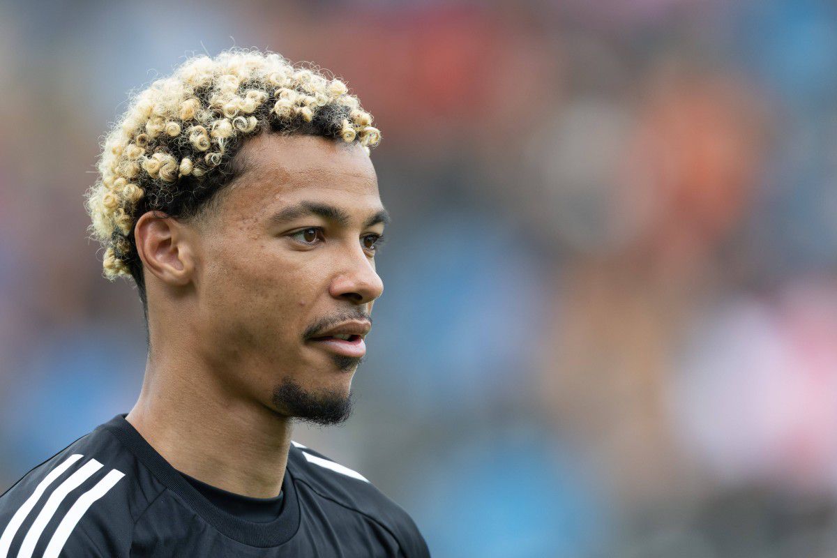 Ο Εκιτικέ ολοκληρώνει τη μεταγραφή του στη Λίβερπουλ, αναμένεται να είναι στο αεροπλάνο για την προετοιμασία