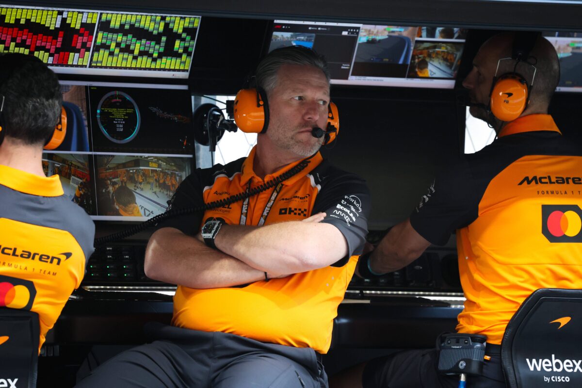 Στη McLaren ανησυχούν για την πιθανότητα μετακίνησης του Φερστάπεν στη Mercedes