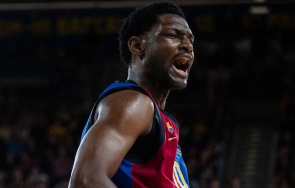 Μπαρτσελόνα: «Εξετάζει την παραμονή του Μέτου»