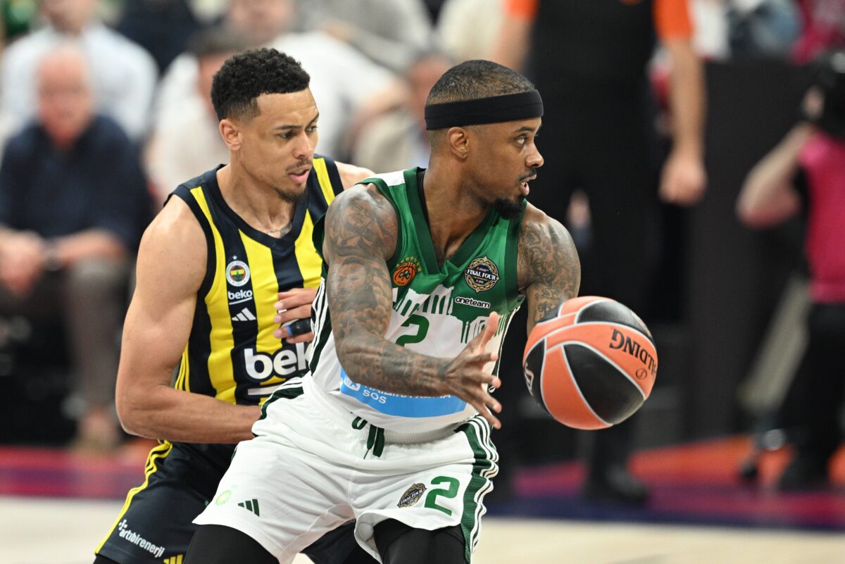 Μπράουν: «Πιστεύω η χρονιά θα είναι εκπληκτική για την Αρμάνι»